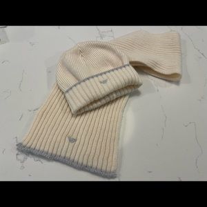 Armani baby wool beanie and scarf. Used but good condition.
